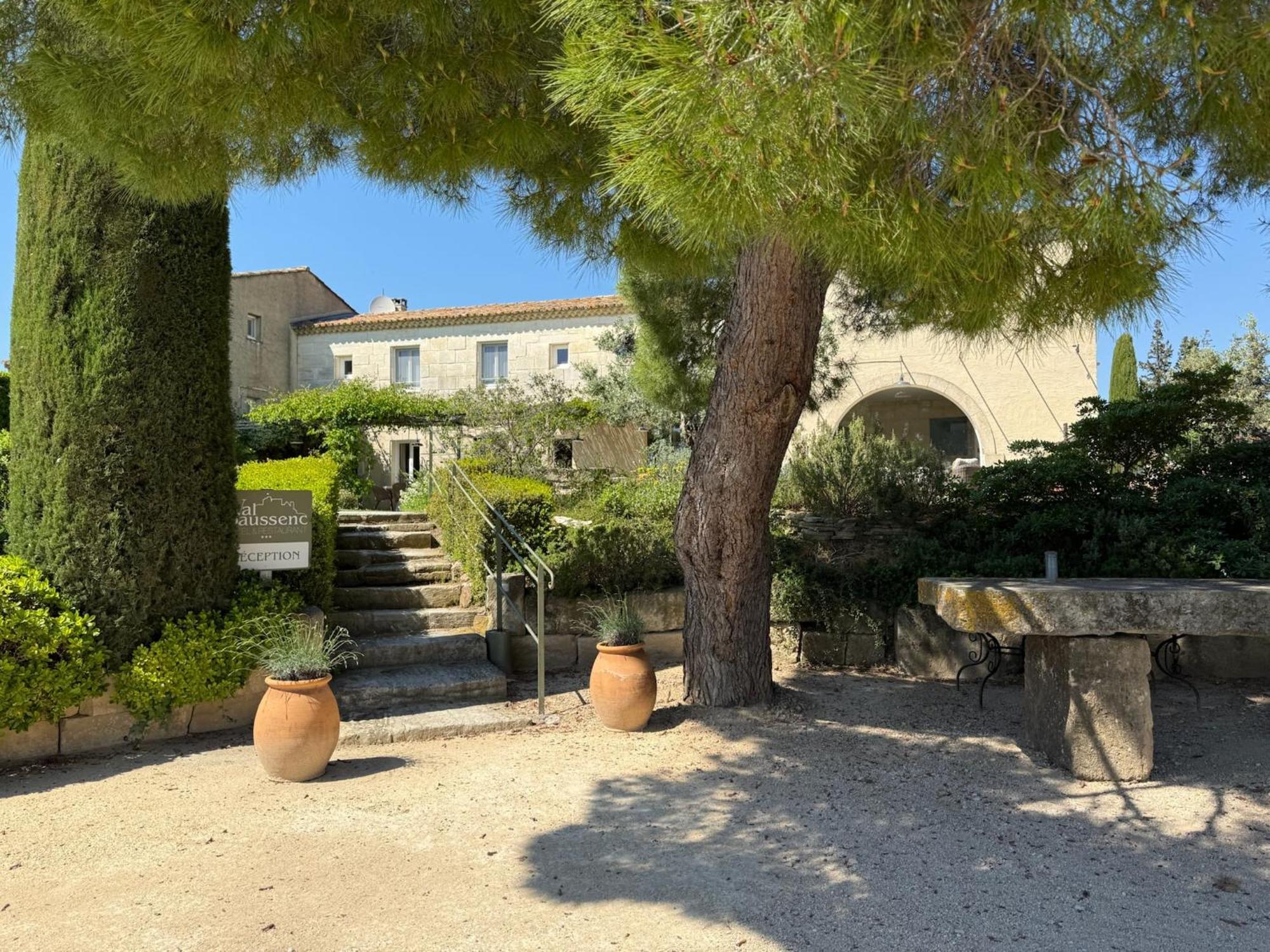 Hotel Val Baussenc, The Originals Relais Maussane-les-Alpilles Zewnętrze zdjęcie